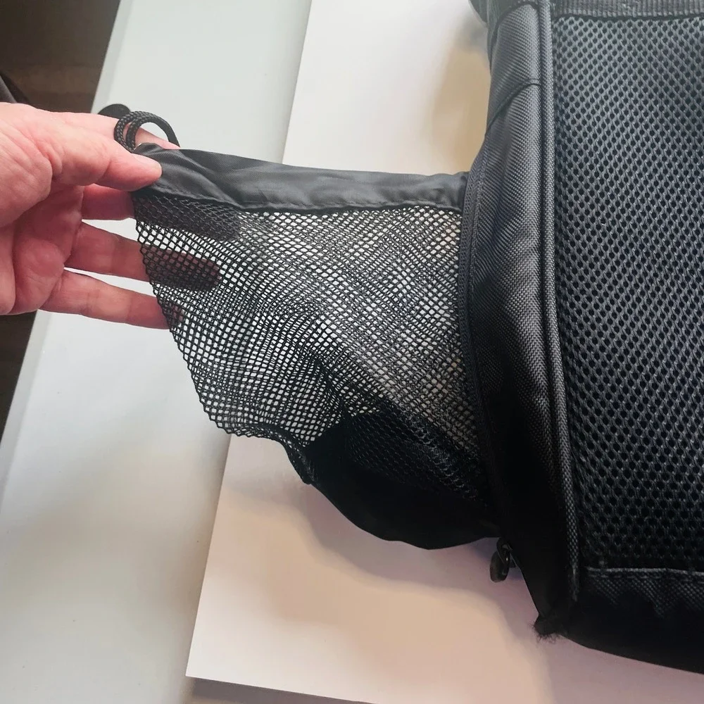 Targus Y2K Commute Urban Messenger Bag Padded Laptop Gorpcore Techwear Utility
